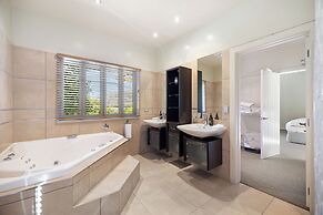 Pinnacle Villa