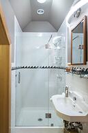 Gothic Eves Inn and Spa Bed and Breakfast