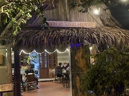 Hoi An Sea Sunset Villa & Bar