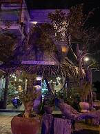 Hoi An Sea Sunset Villa & Bar