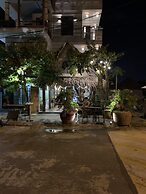 Hoi An Sea Sunset Villa & Bar