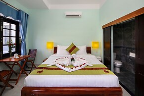 Hoi An Sea Sunset Villa & Bar