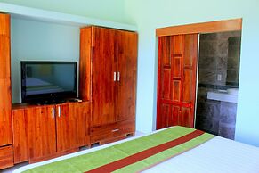 Hoi An Sea Sunset Villa & Bar