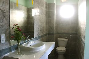 Hoi An Sea Sunset Villa & Bar