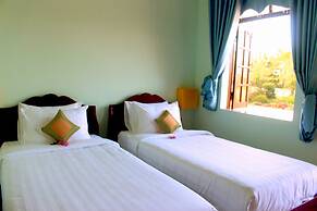 Hoi An Sea Sunset Villa & Bar