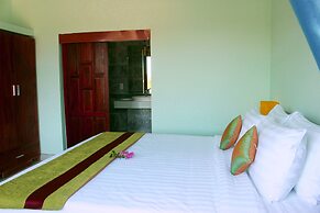 Hoi An Sea Sunset Villa & Bar