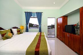 Hoi An Sea Sunset Villa & Bar