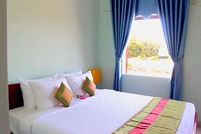 Hoi An Sea Sunset Villa & Bar