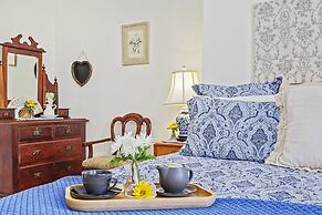 Cygnet Old Bank B & B Cafe & Gift Store