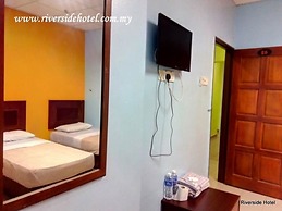 Riverside Hotel