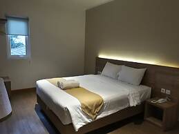 Three Eight Front One Boutique Batu