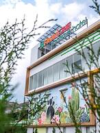 Three Eight Front One Boutique Batu