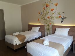 Three Eight Front One Boutique Batu