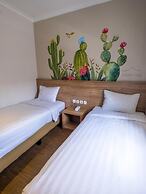 Three Eight Front One Boutique Batu