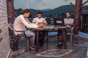 Mount Blue Tourist Hostel