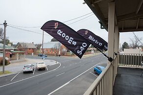 Riverina Hotel
