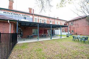 Riverina Hotel