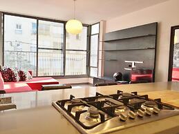 Hilton Beach Stunning Designer 2BR APT