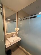 D Arc Hotel