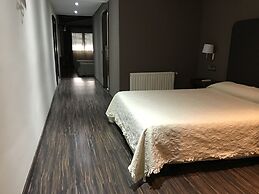 Hotel Moya Landete