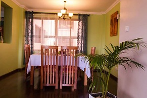 Huku Qwetu C5 City Breeze Apartment