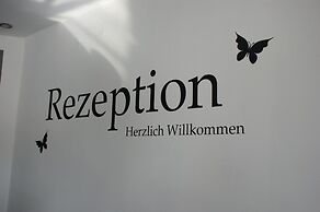 Hotel Rühen, 24 Stunden Check in, kostenfreie Parkplätze