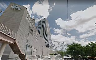 McKinley Park Residences near St Lukes