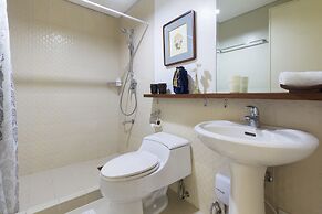 McKinley Park Residences near St Lukes