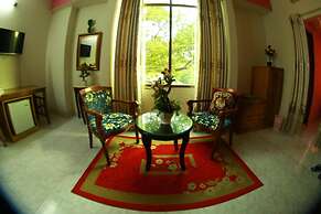 Farmis Garden Hotel & Restaurant