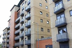 Empire Serviced 1 Bedroom Apartment