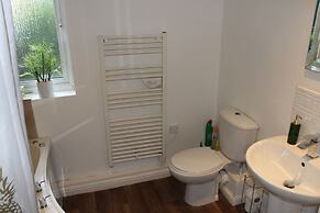 Empire 2 Bedroom Serviced Apartment