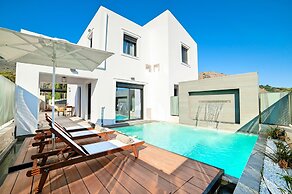 Perla Villas with Heated Pool