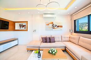 Perla Villas with Heated Pool