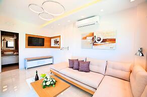 Perla Villas with Heated Pool