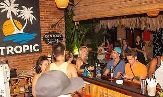 Tropic Hostel and Restaurant