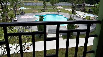 RoomQuest Chonburi Phanat Nikhom