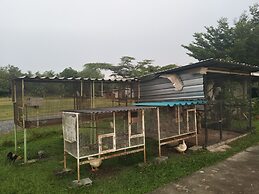 RoomQuest Chonburi Phanat Nikhom