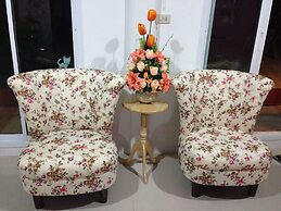 RoomQuest Chonburi Phanat Nikhom