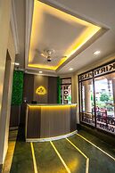 Hotel Kirti Plaza