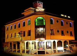 Hotel Kirti Plaza