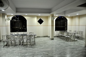 Hotel Kirti Plaza