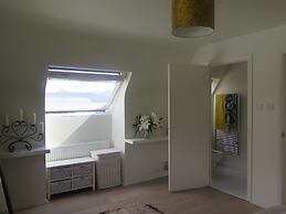 KnoydART Guest House