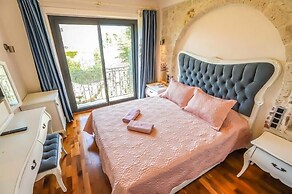 Amour Alacati Butik Otel