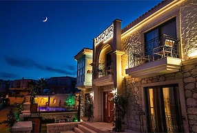 Amour Alacati Butik Otel