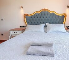 Amour Alacati Butik Otel