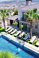 Avalon Boutique Hotel & Suites