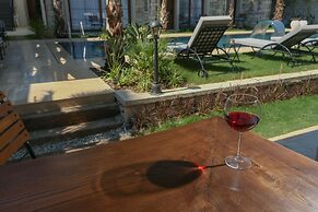 Avalon Boutique Hotel & Suites