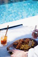 Avalon Boutique Hotel & Suites