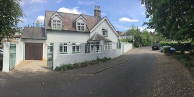 HOLIDAY HOME OF THE MONTH Finchley Sleeps 4