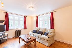 HOLIDAY HOME OF THE MONTH Finchley Sleeps 4